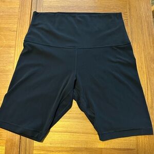 Lululemon Align Shorts 8” BLK Size 12